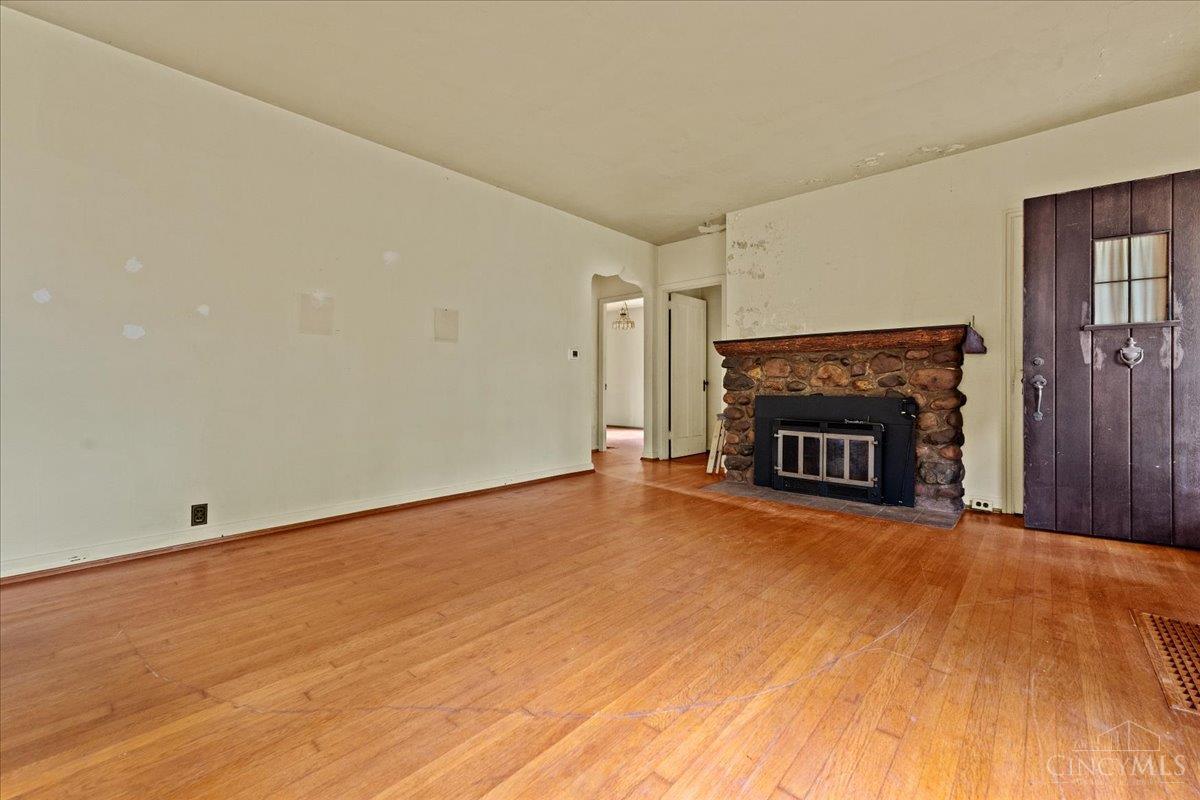 615 Myrtle Avenue Property Photo 4