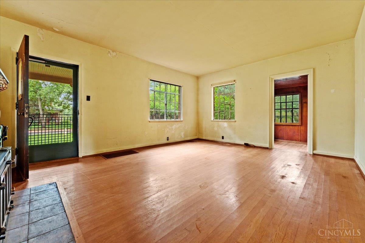615 Myrtle Avenue Property Photo 5