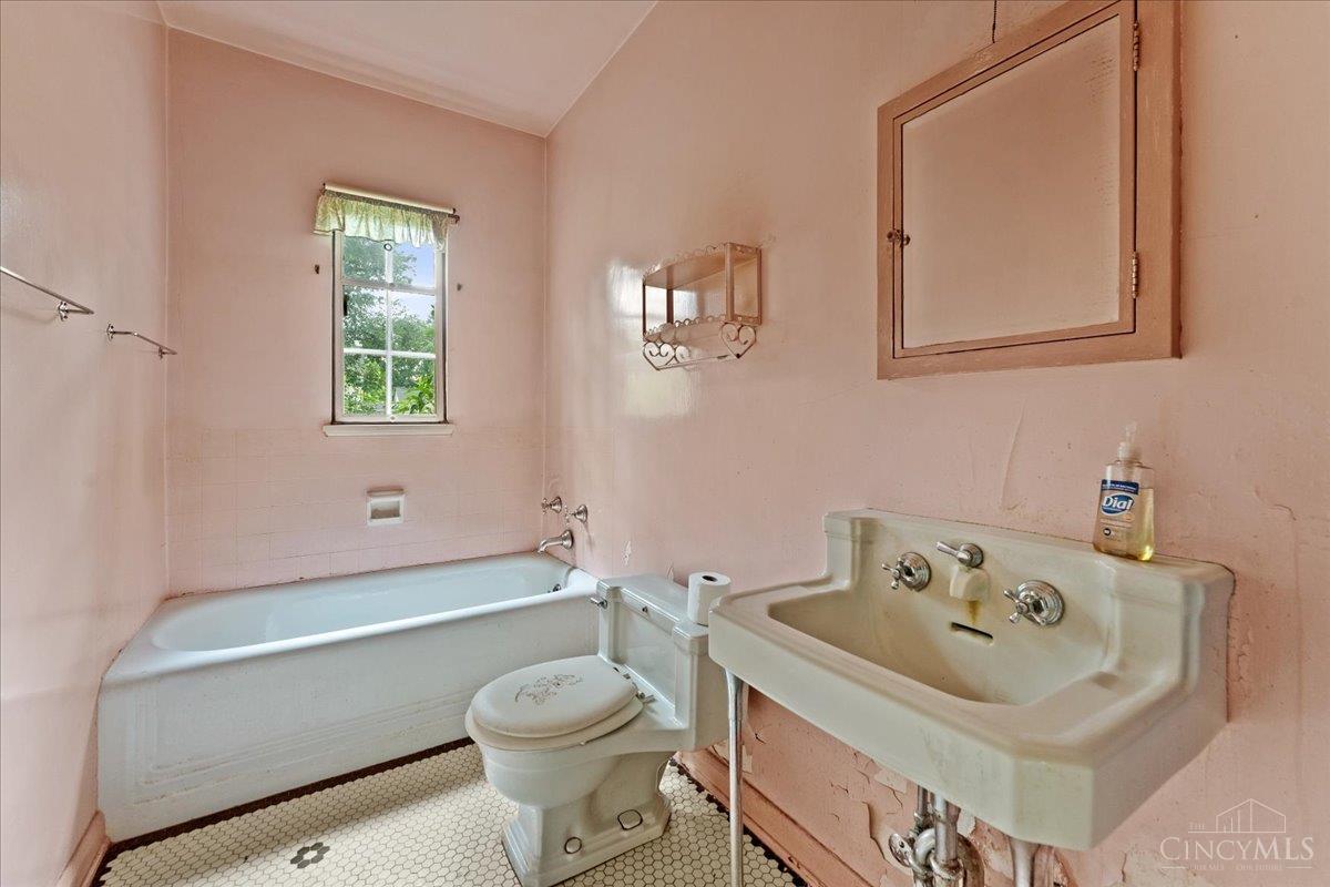 615 Myrtle Avenue Property Photo 8