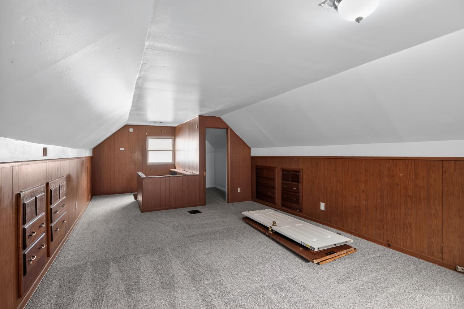 8243 Daly Road Property Photo 15