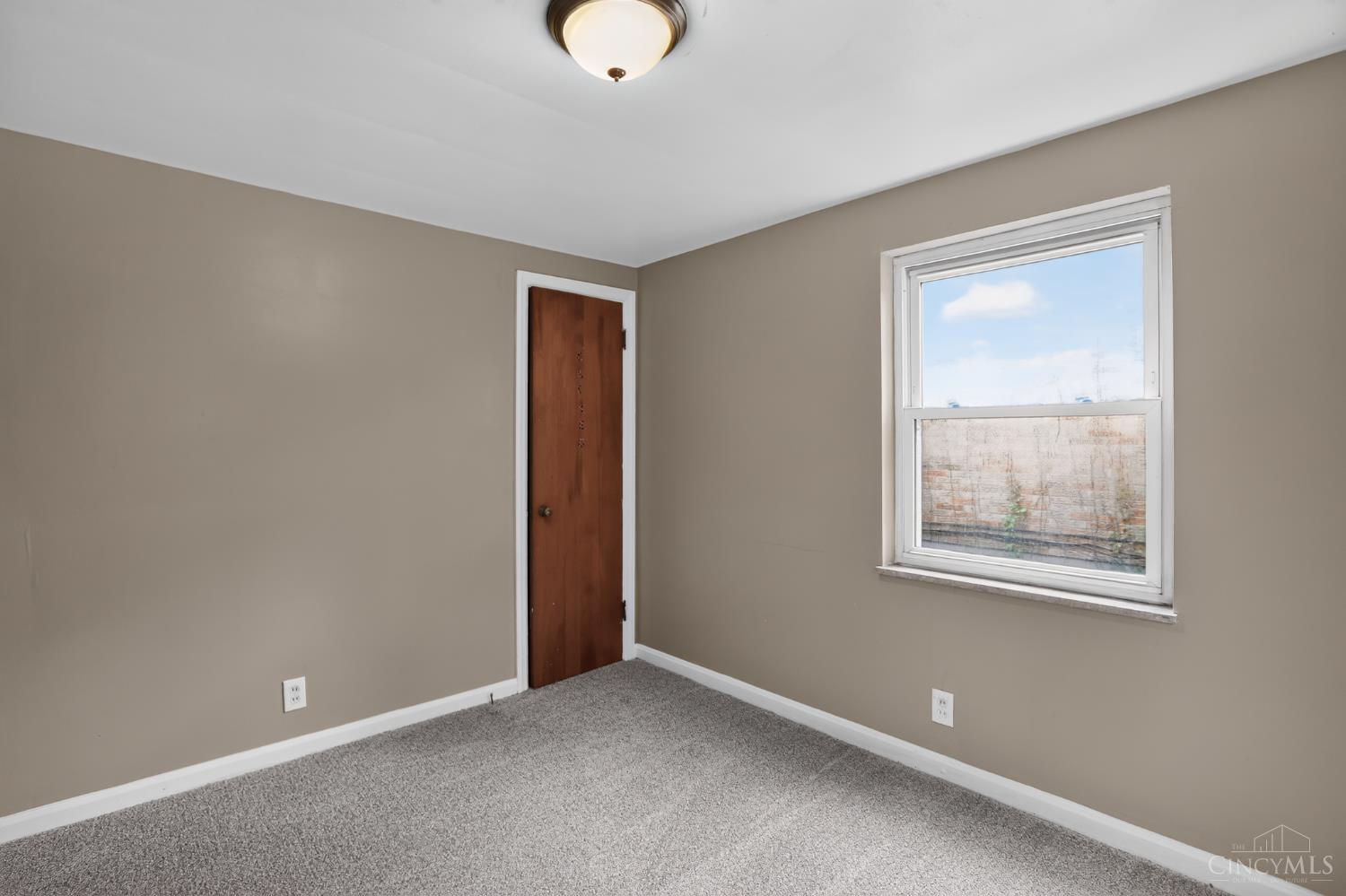 8243 Daly Road Property Photo 18