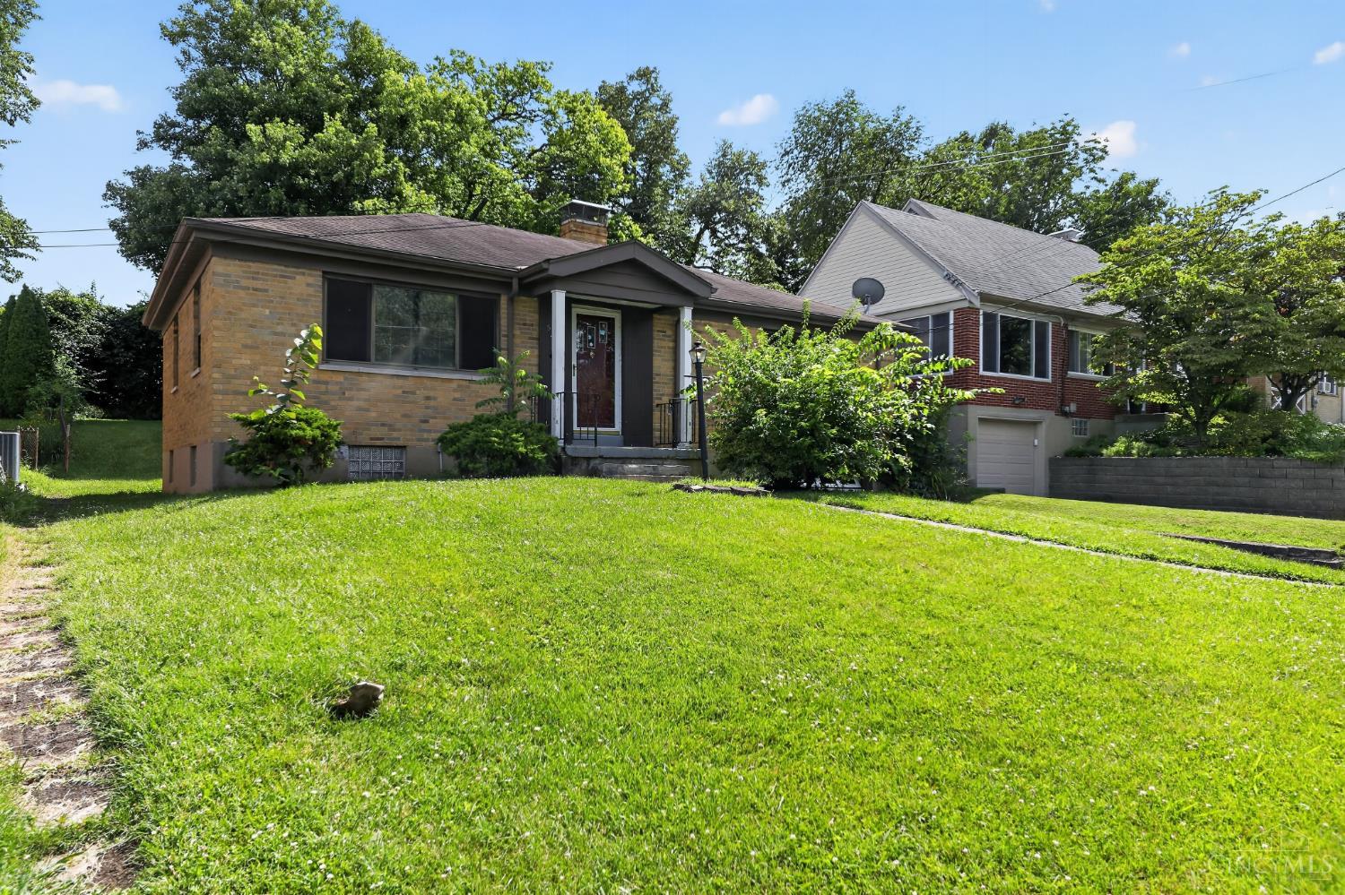 5227 Highview Drive Property Photo 3