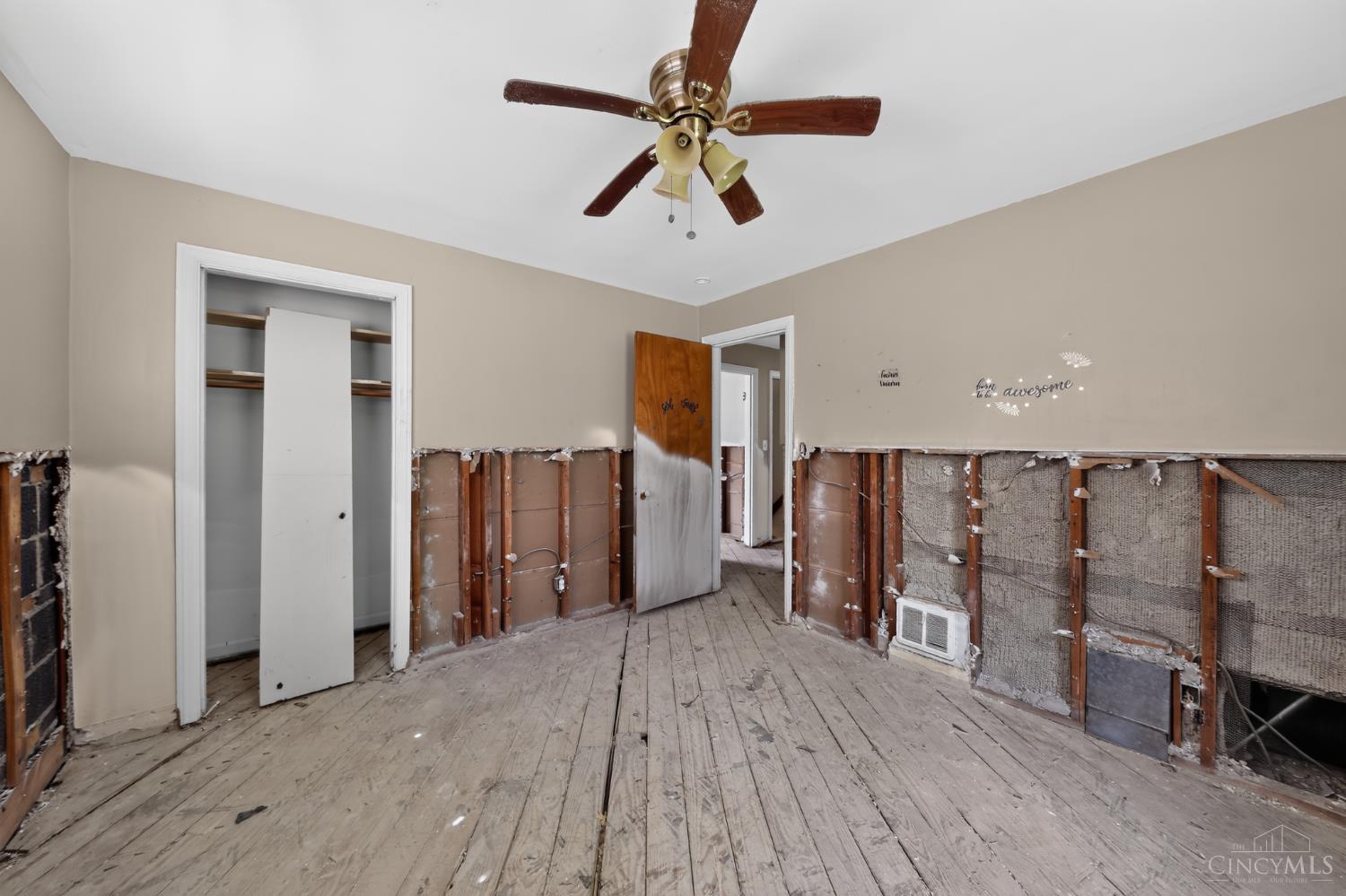 5227 Highview Drive Property Photo 13