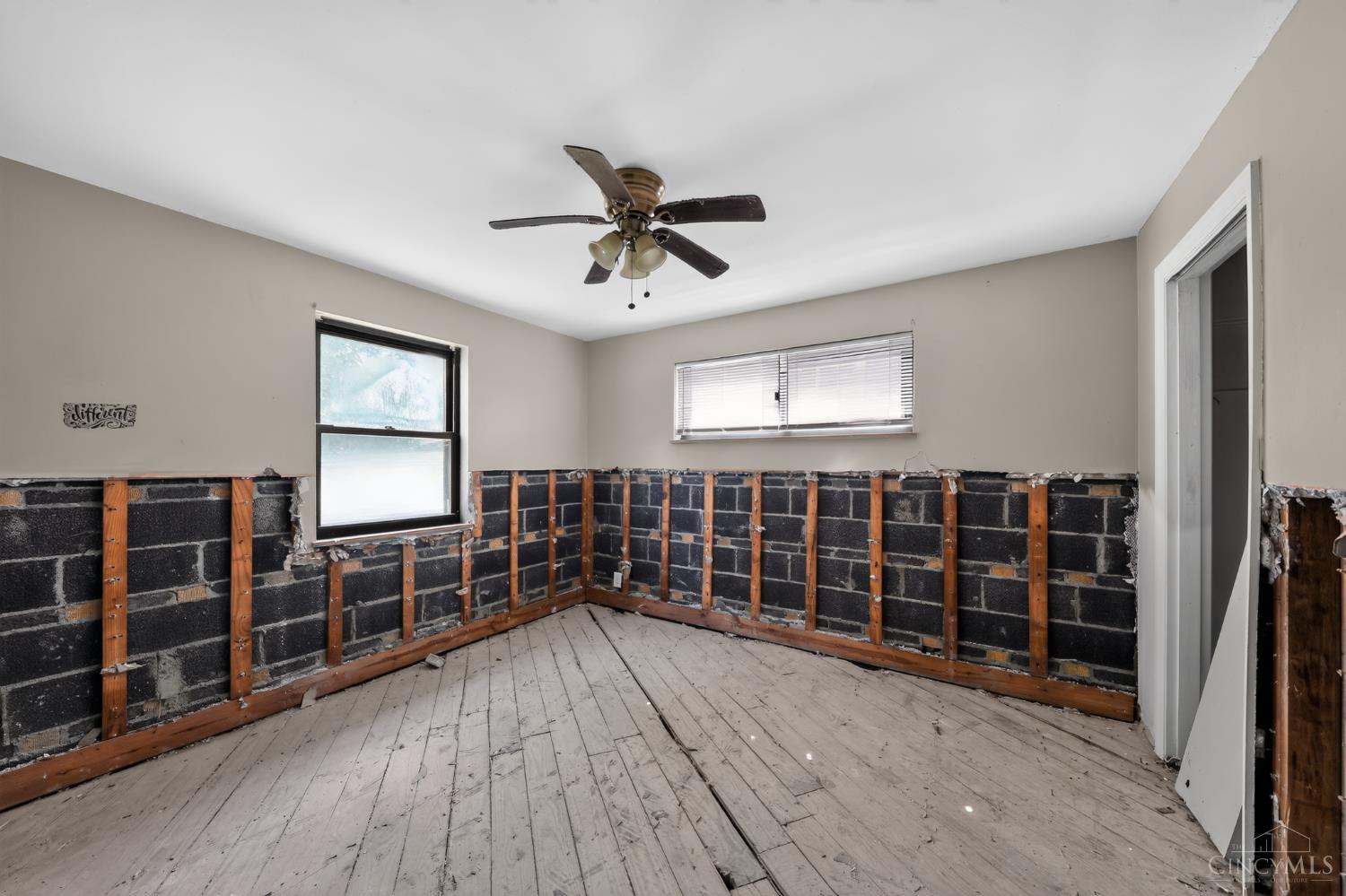 5227 Highview Drive Property Photo 14