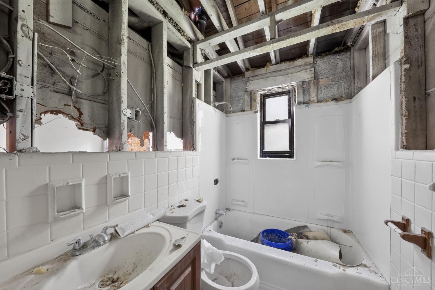 5227 Highview Drive Property Photo 19