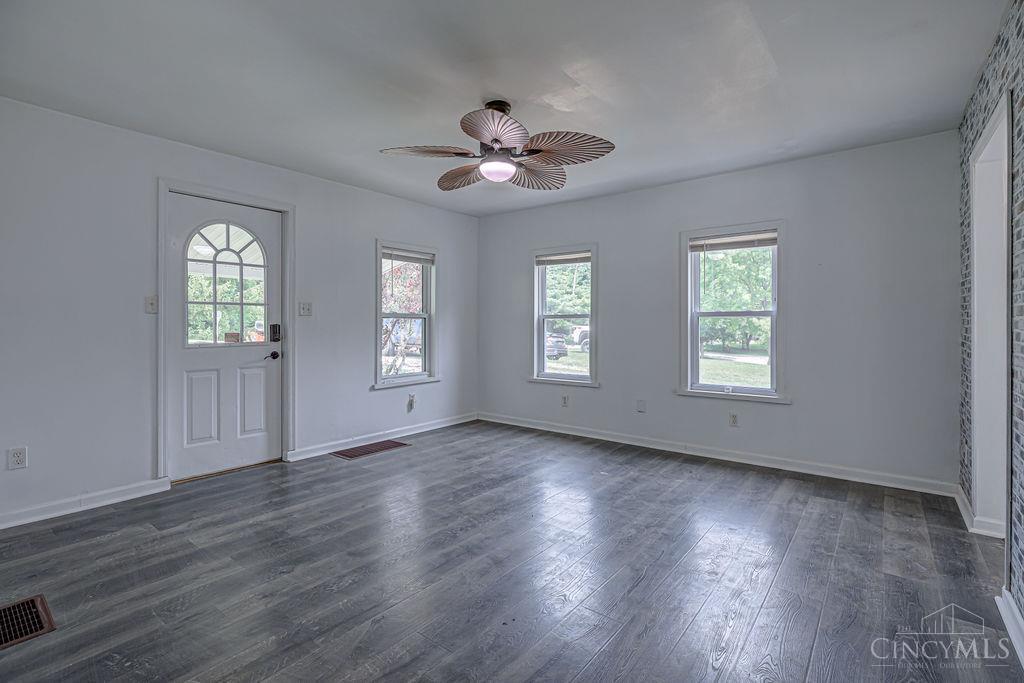 8131 Thomas Road Property Photo 3