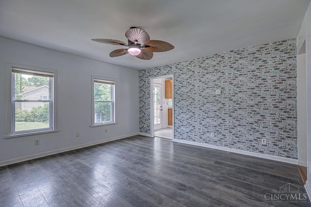 8131 Thomas Road Property Photo 6