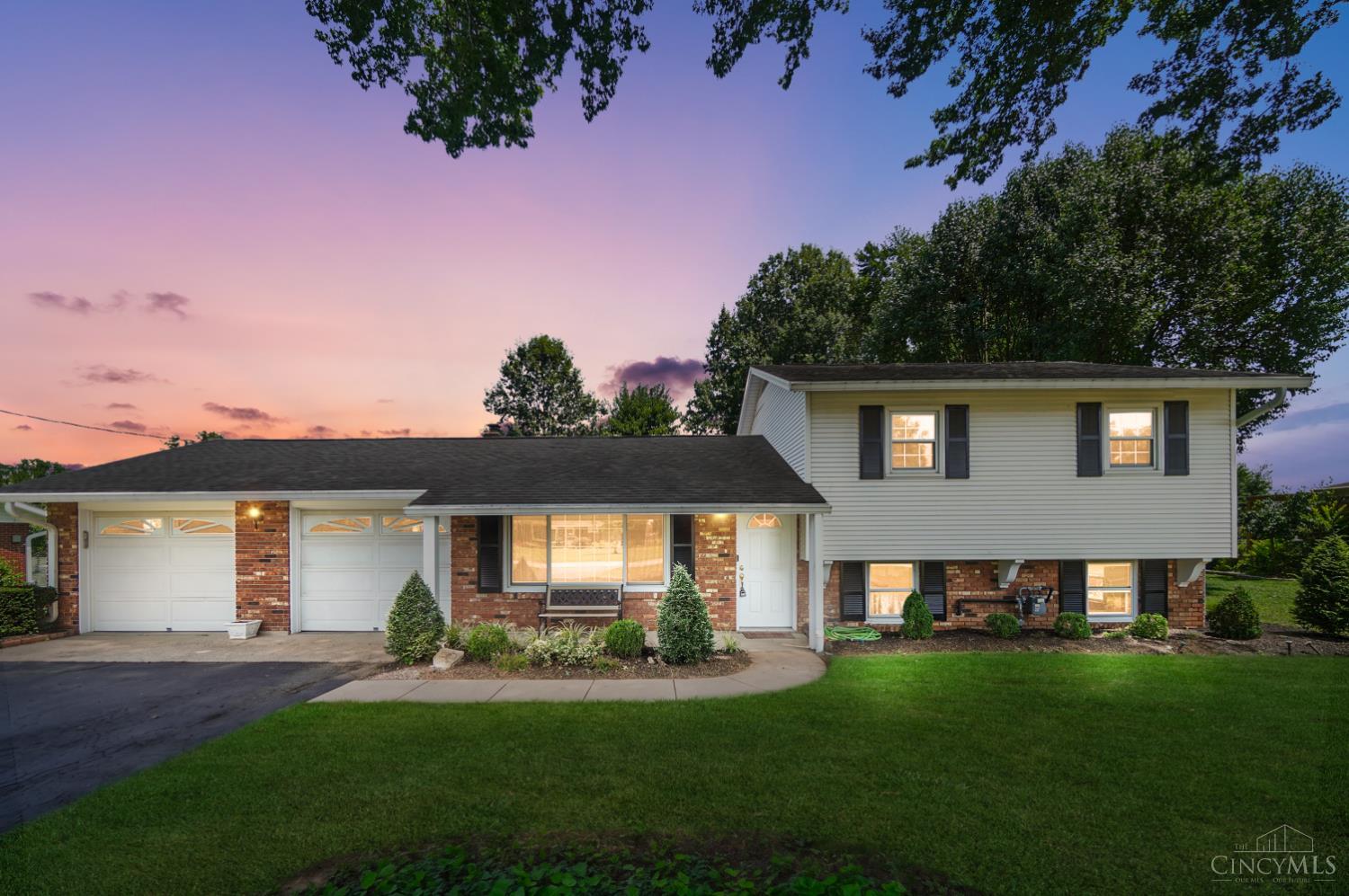 10324 Short Road Property Photo 1
