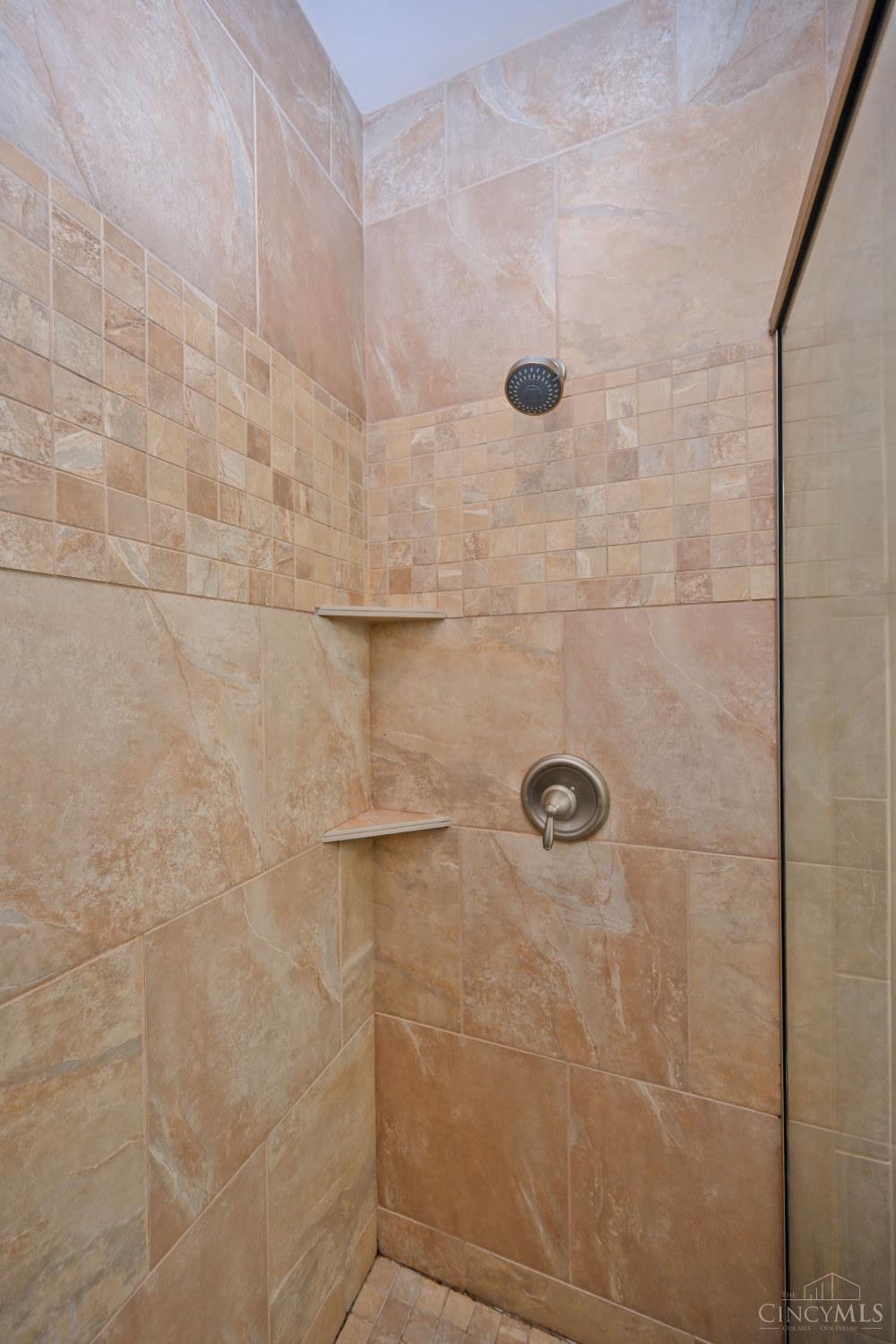 2356 Park Avenue Property Photo 25
