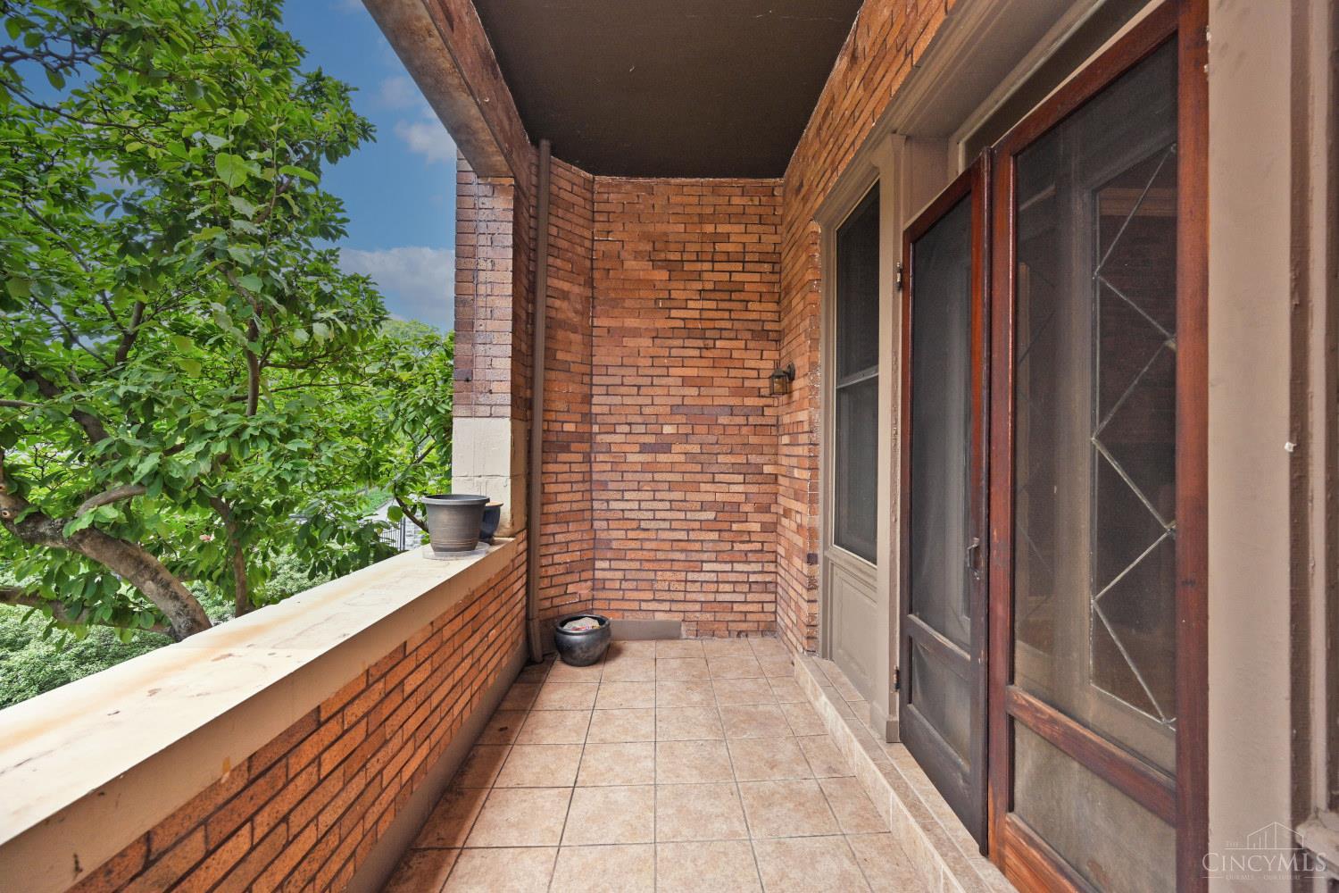 2356 Park Avenue Property Photo 33