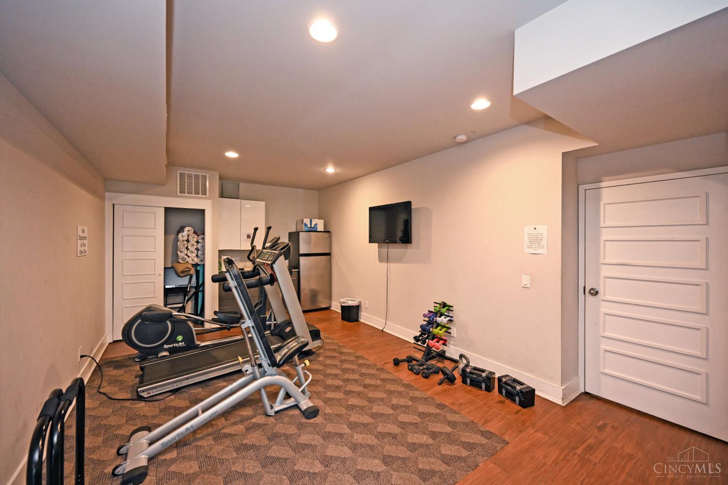 2356 Park Avenue Property Photo 37