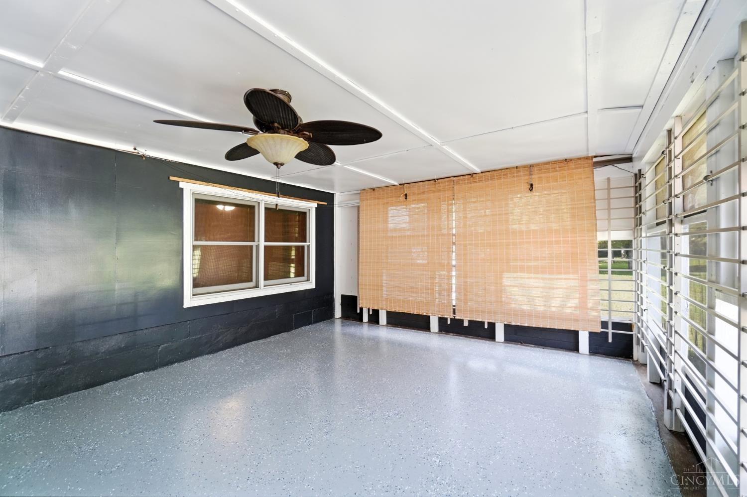 4992 Pedersen Road Property Photo 4