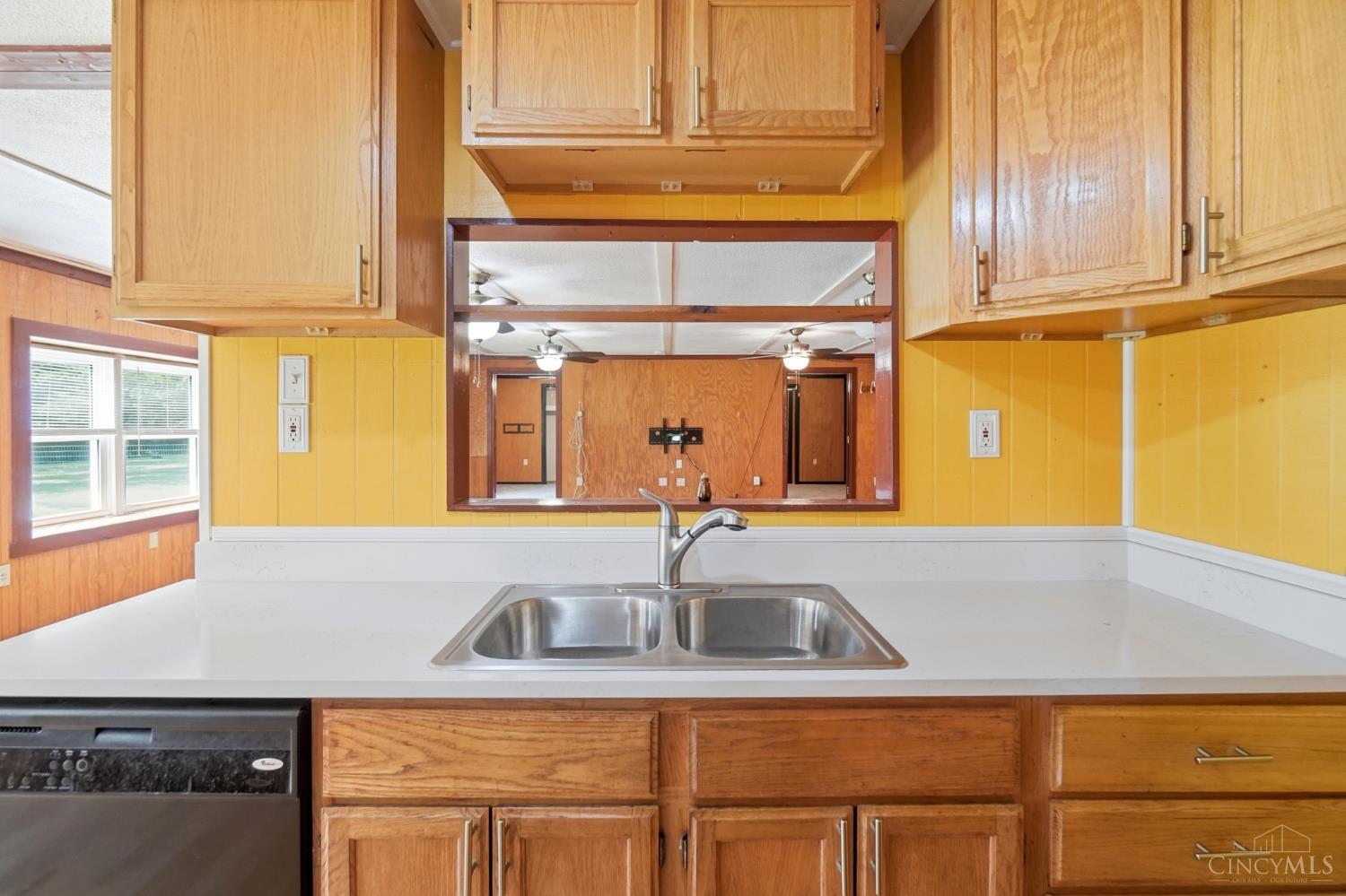 4992 Pedersen Road Property Photo 12