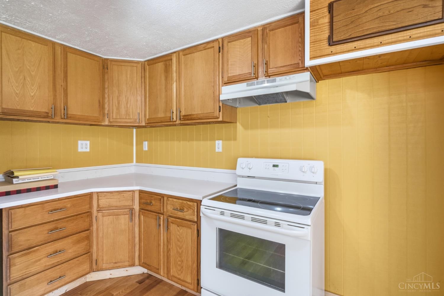 4992 Pedersen Road Property Photo 13