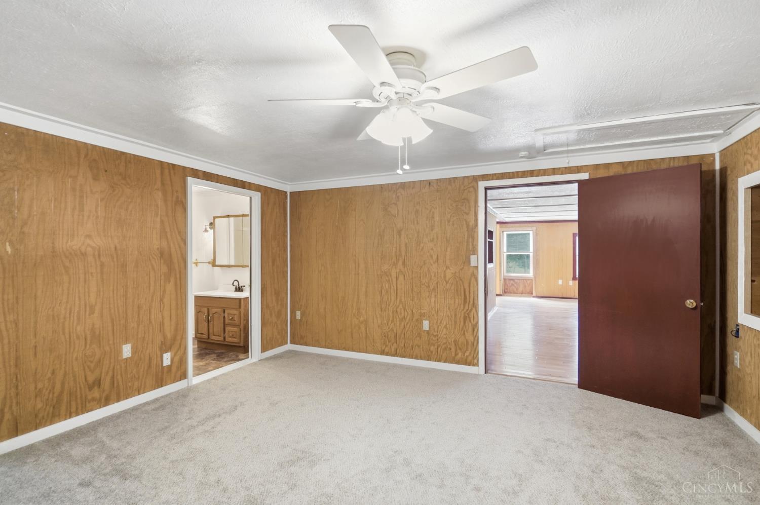 4992 Pedersen Road Property Photo 17
