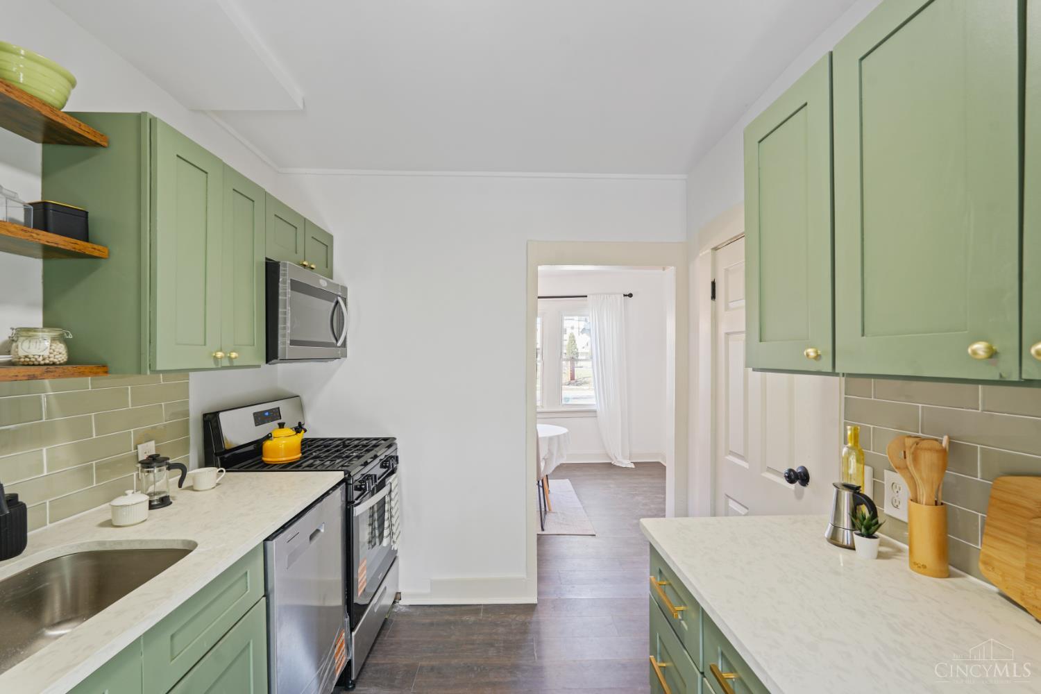 2217 Crane Avenue Property Photo 5