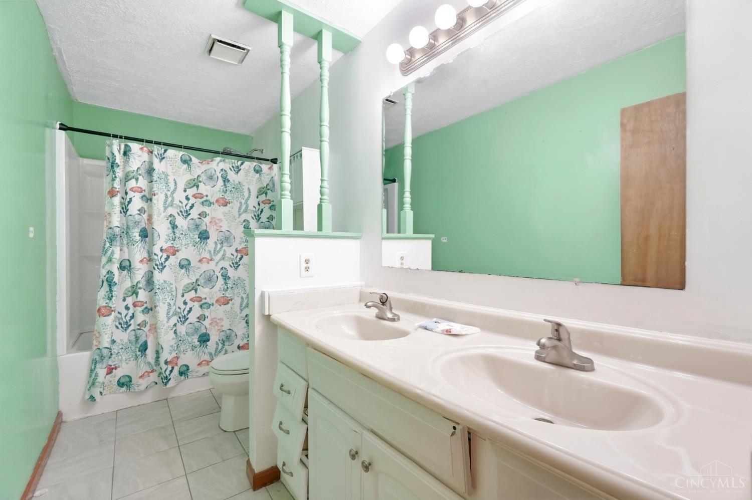 985 St Clair Avenue Property Photo 18