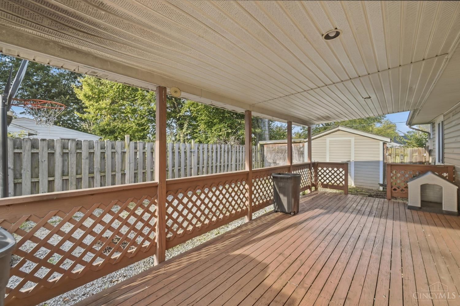 985 St Clair Avenue Property Photo 28