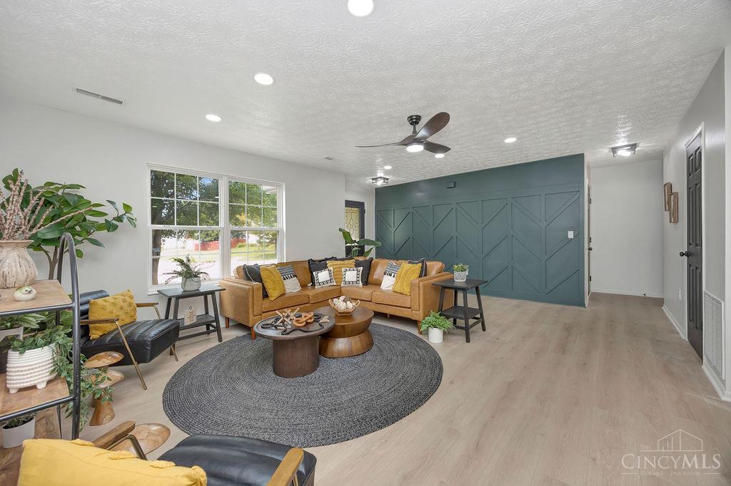 305 Antietam Boulevard Property Photo 4
