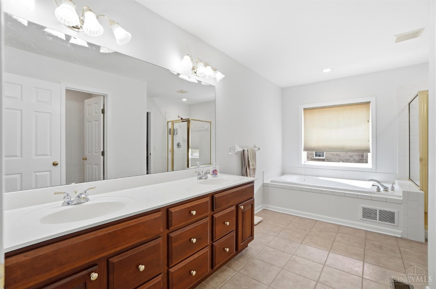 1030 Westchester Way Property Photo 36