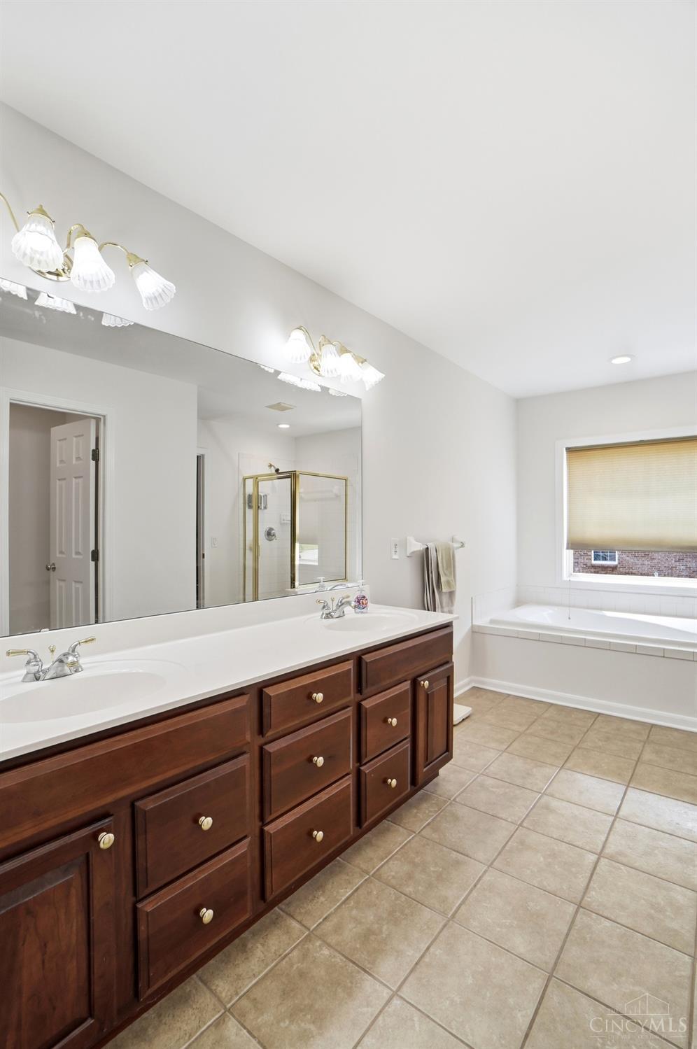 1030 Westchester Way Property Photo 37