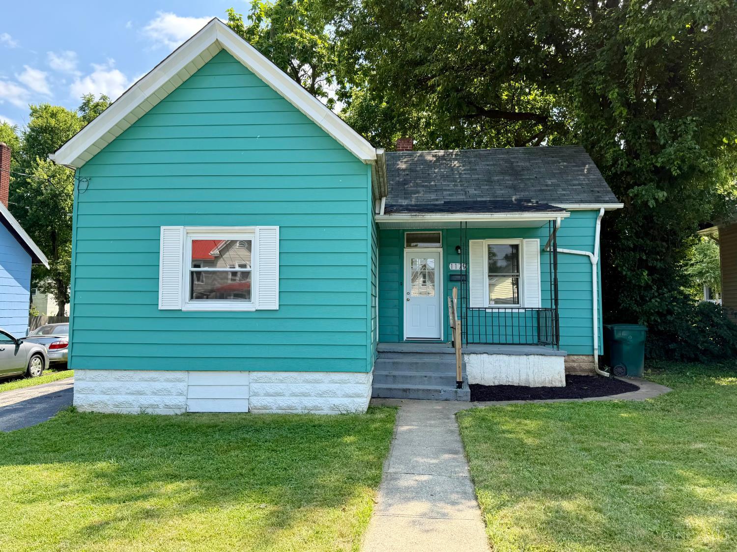 1179 Atwood Avenue Property Photo 1
