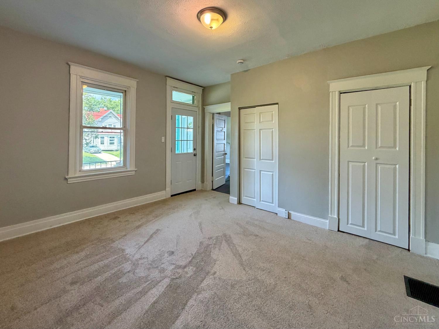 1179 Atwood Avenue Property Photo 10