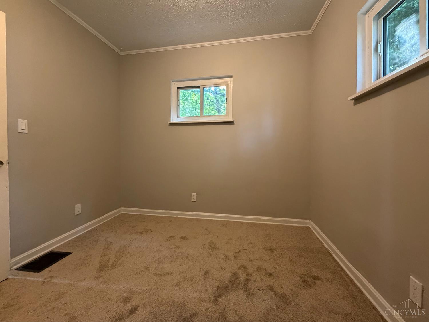 1179 Atwood Avenue Property Photo 13