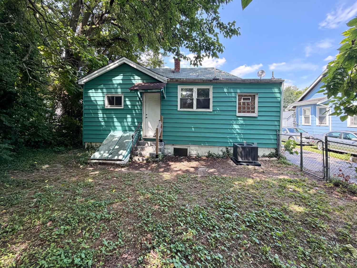 1179 Atwood Avenue Property Photo 14