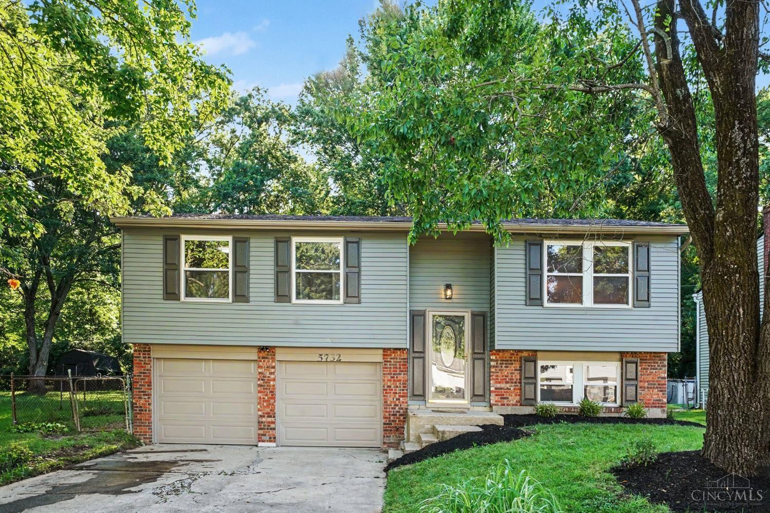 E 5732 Tall Oaks Drive