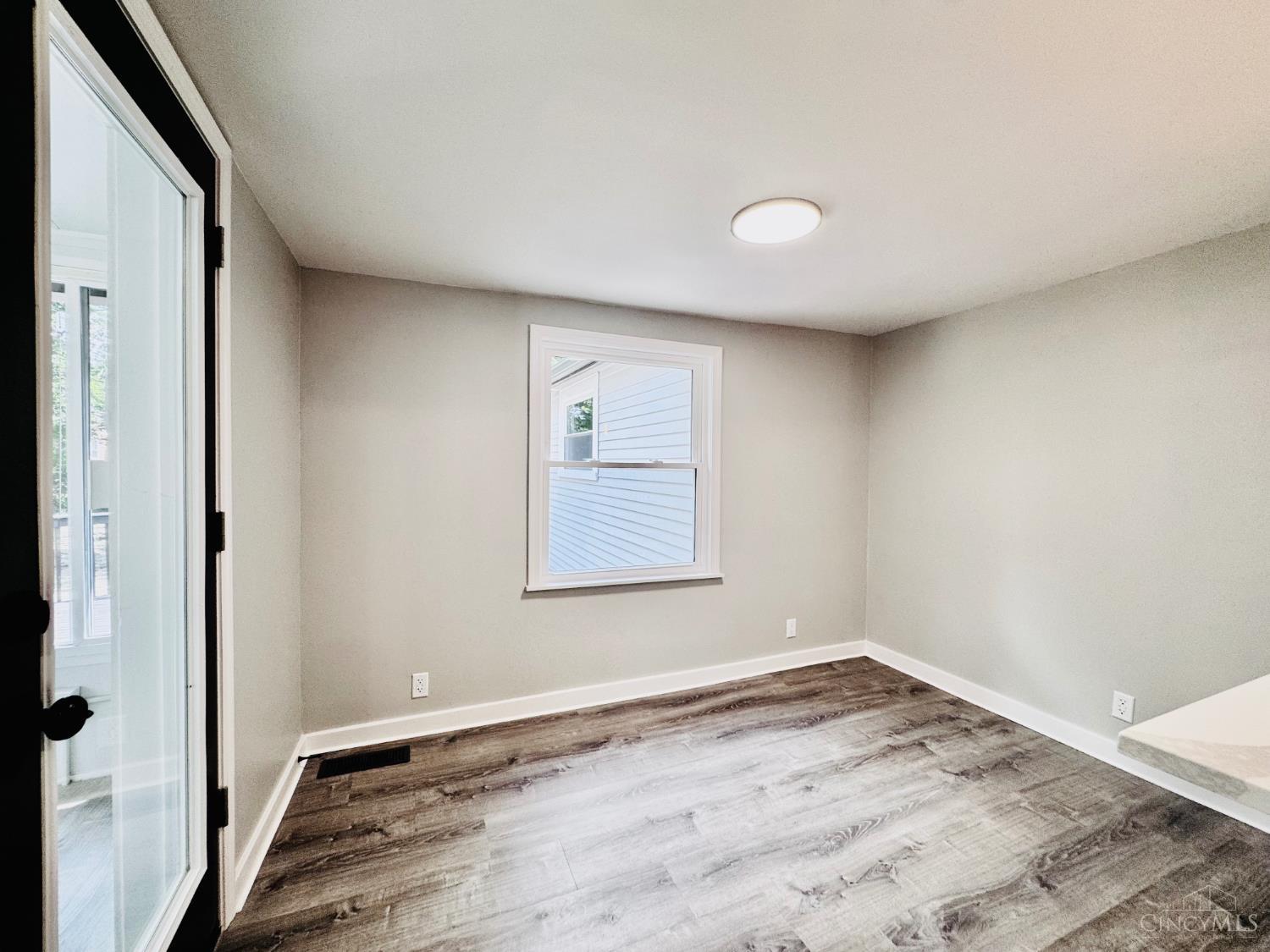 4213 Webster Avenue Property Photo 10