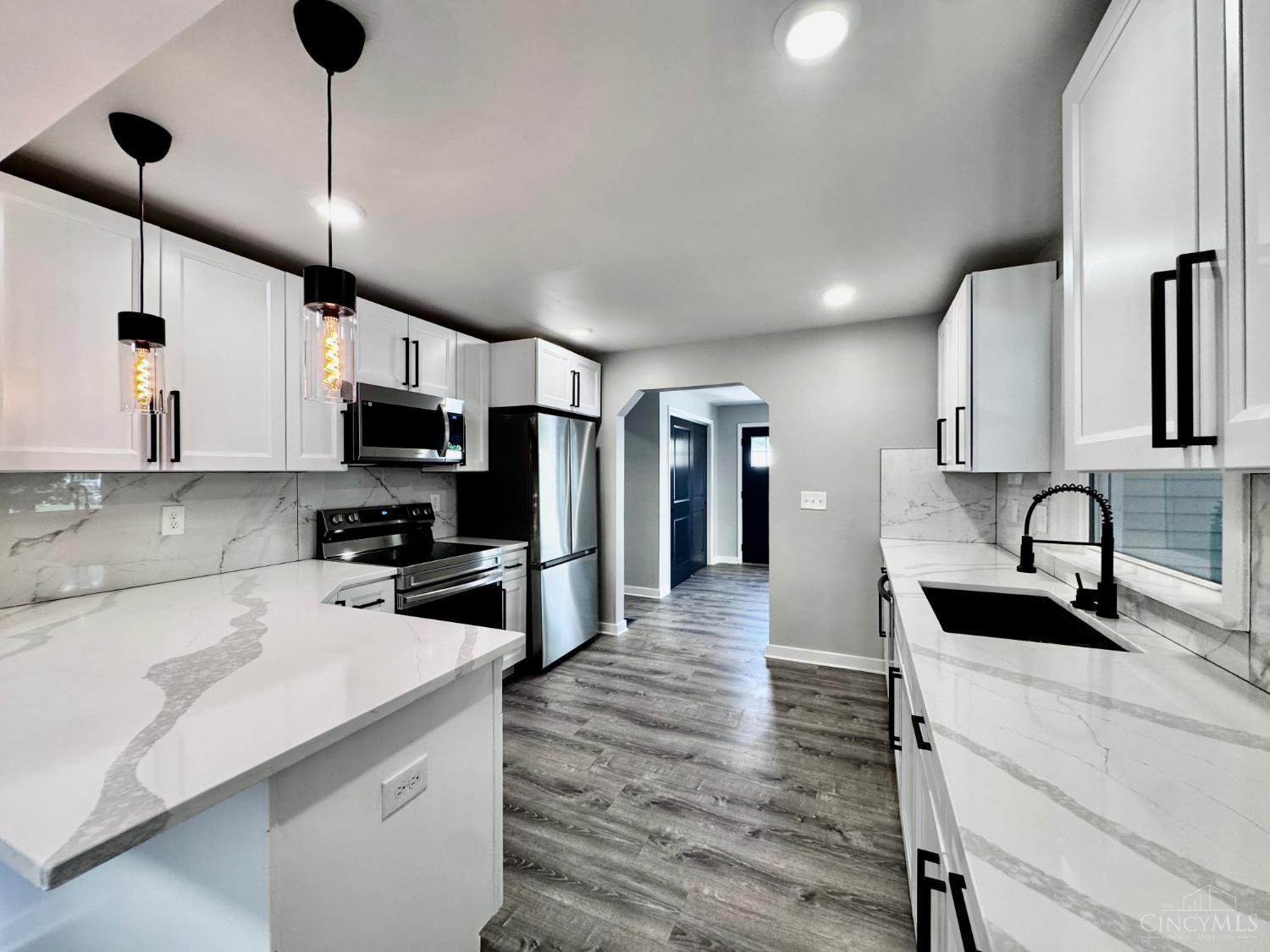 4213 Webster Avenue Property Photo 13