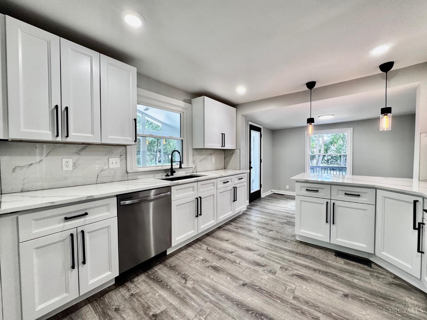 4213 Webster Avenue Property Photo 17