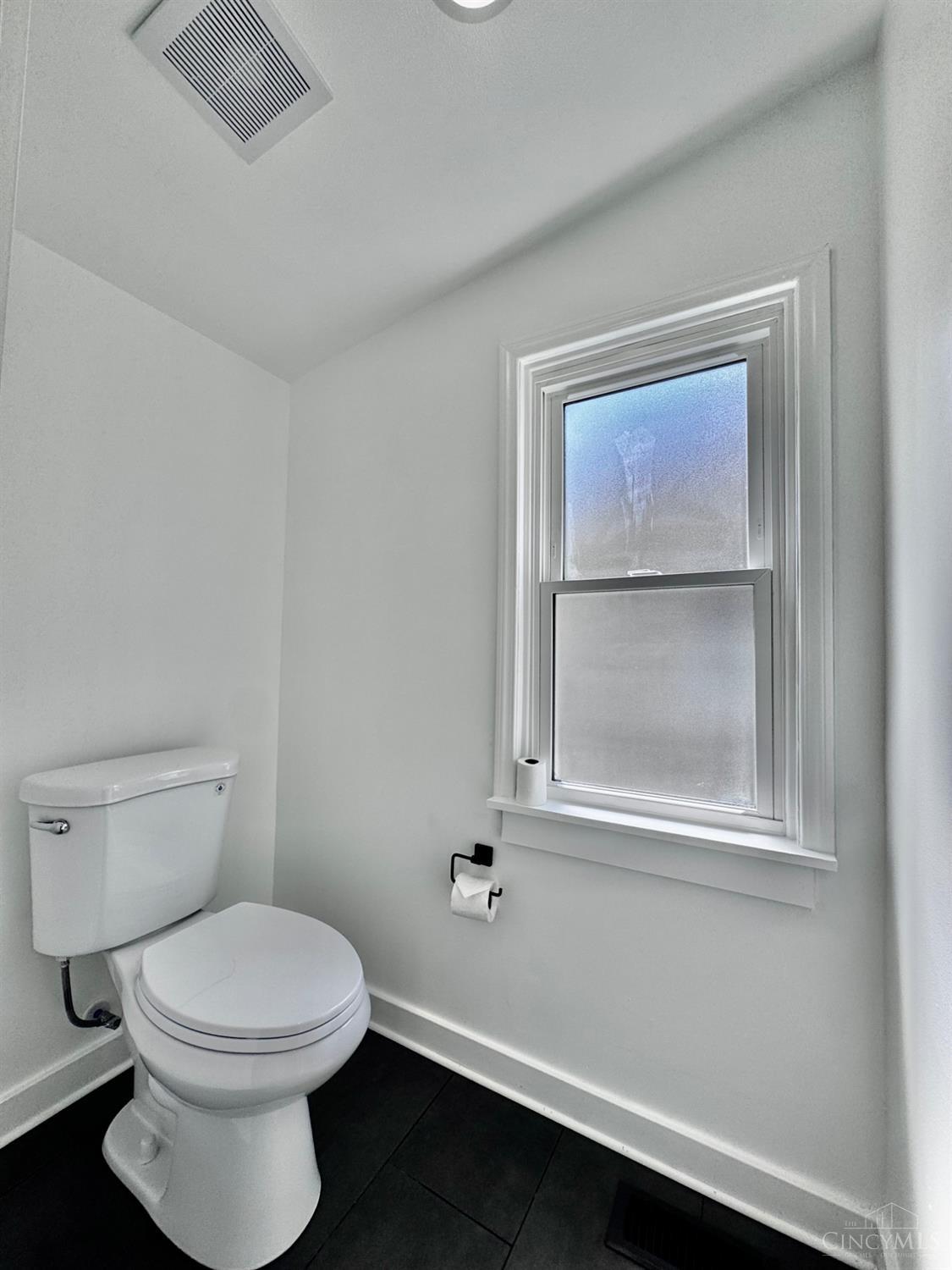4213 Webster Avenue Property Photo 28