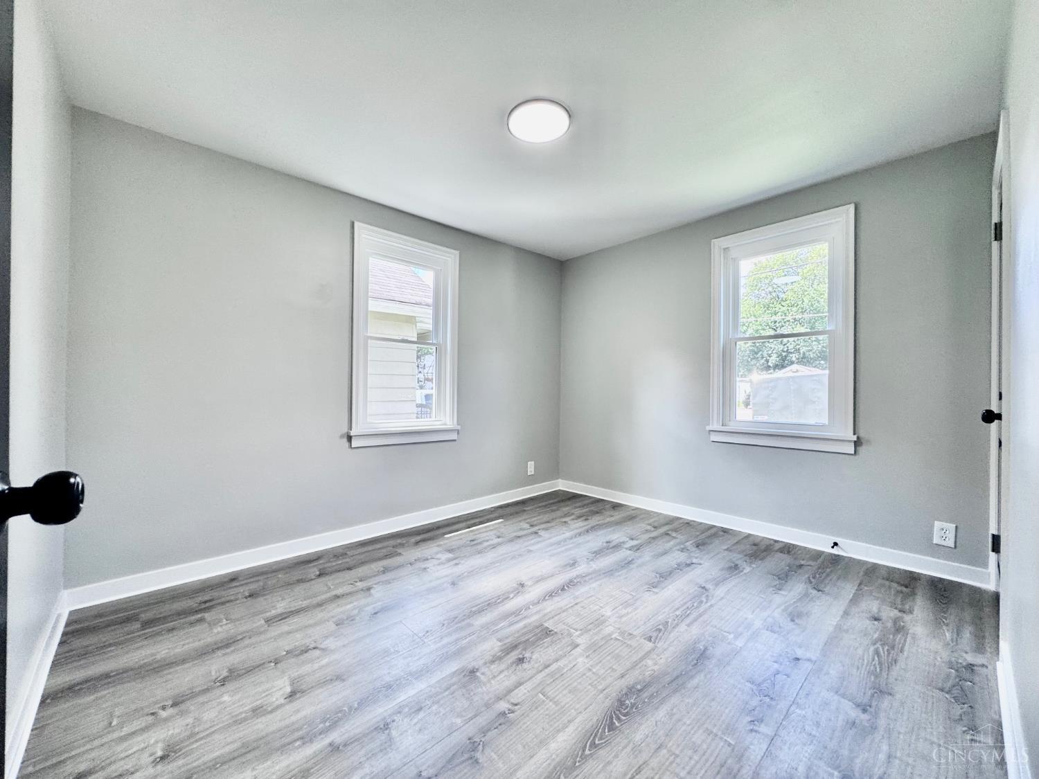 4213 Webster Avenue Property Photo 30