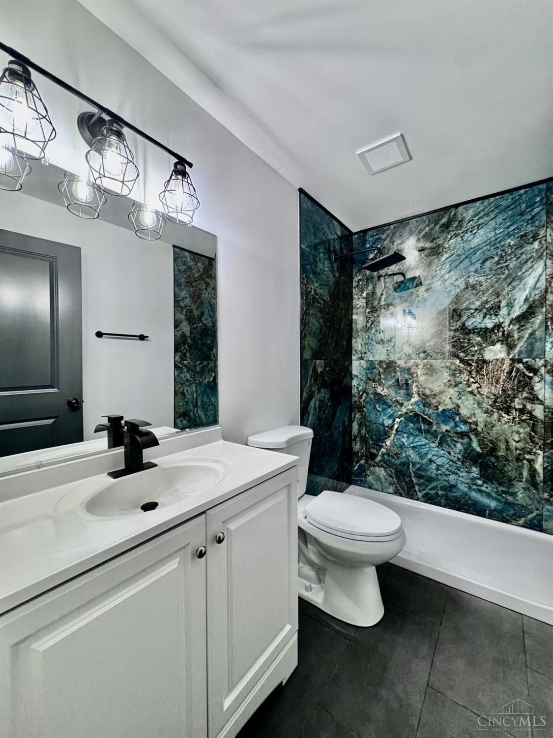 4213 Webster Avenue Property Photo 32