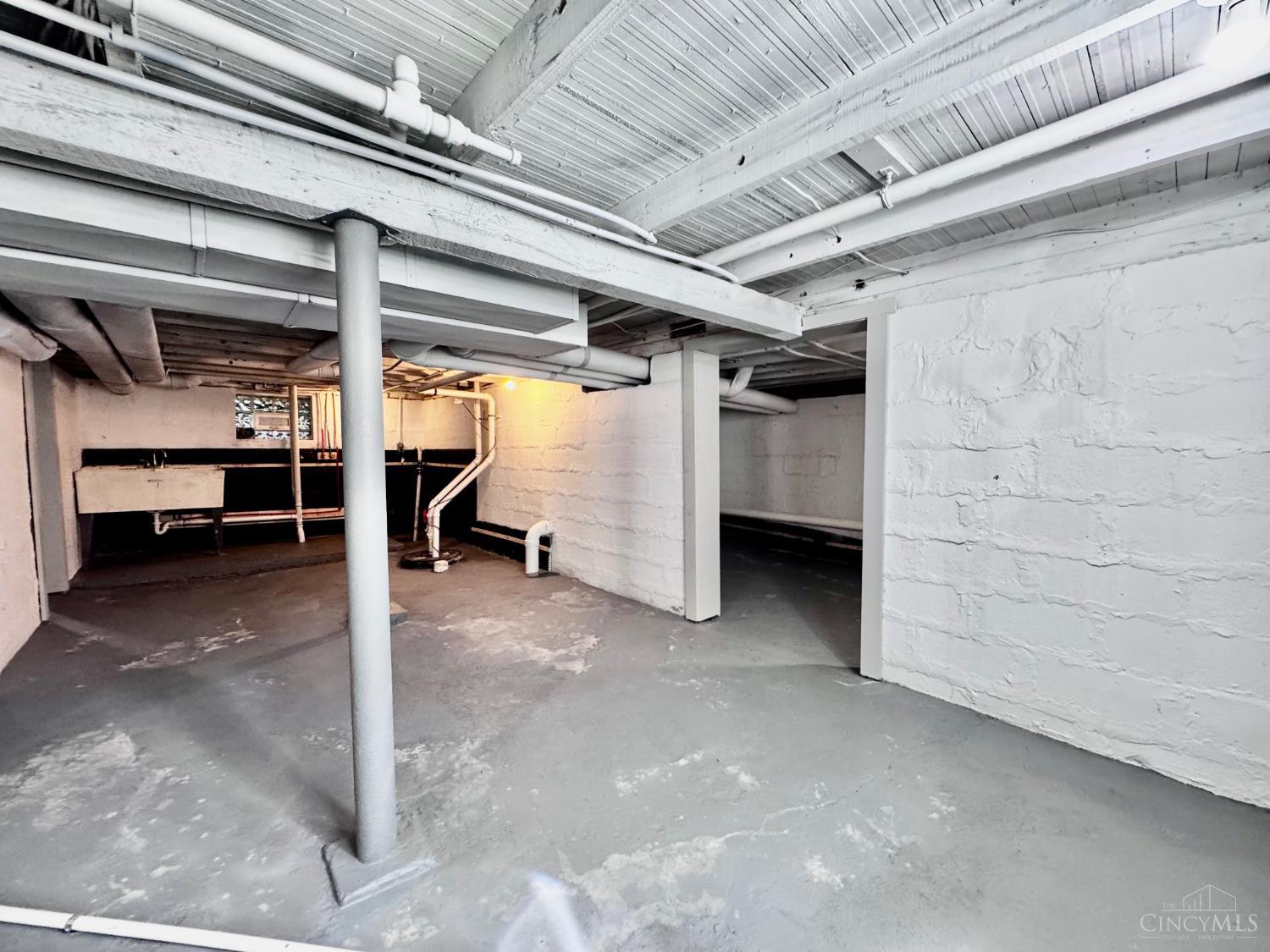 4213 Webster Avenue Property Photo 40