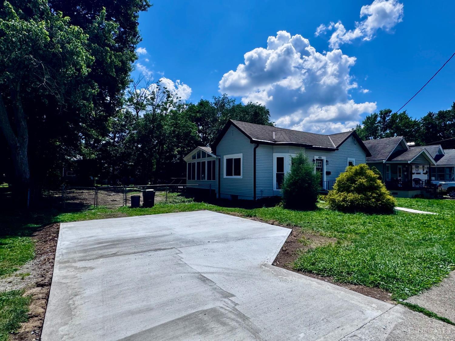 4213 Webster Avenue Property Photo 45