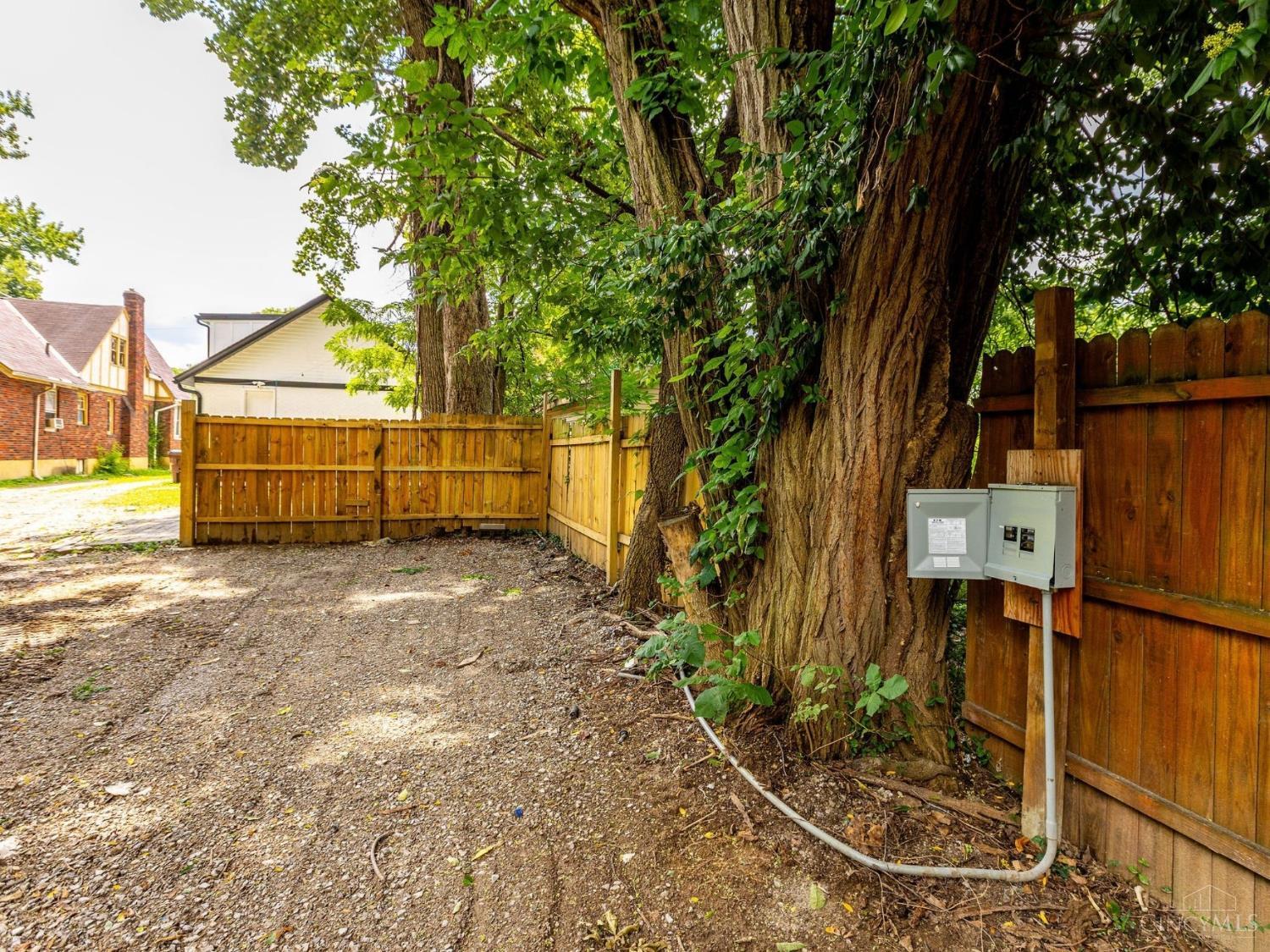 5520 Davies Place Property Photo 6