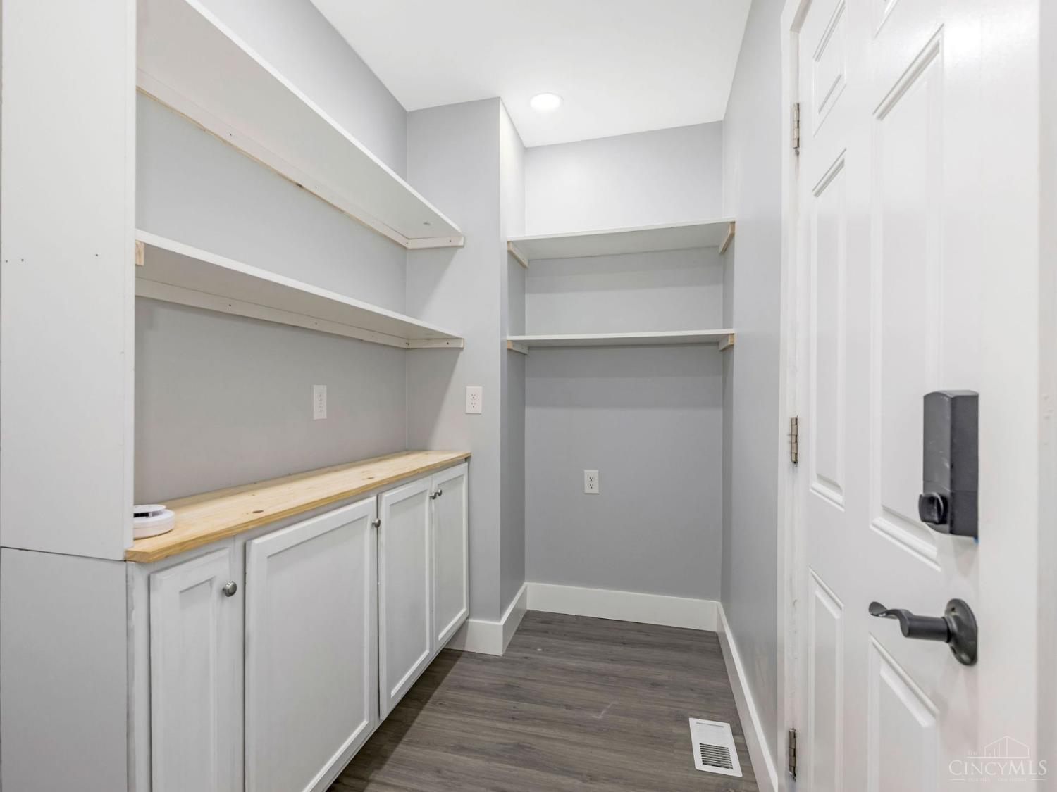 5520 Davies Place Property Photo 11