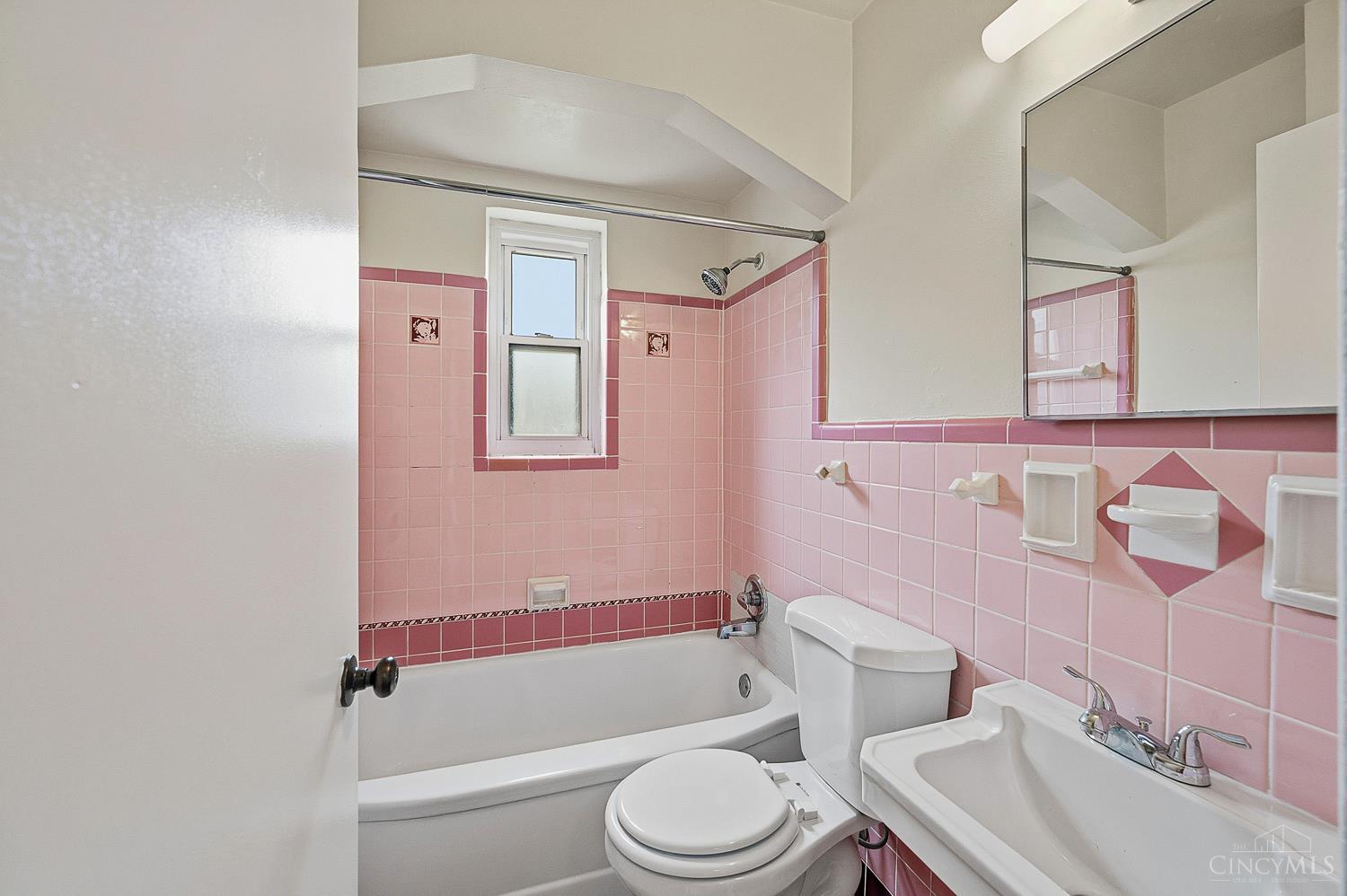 6428 Montgomery Road Property Photo 15