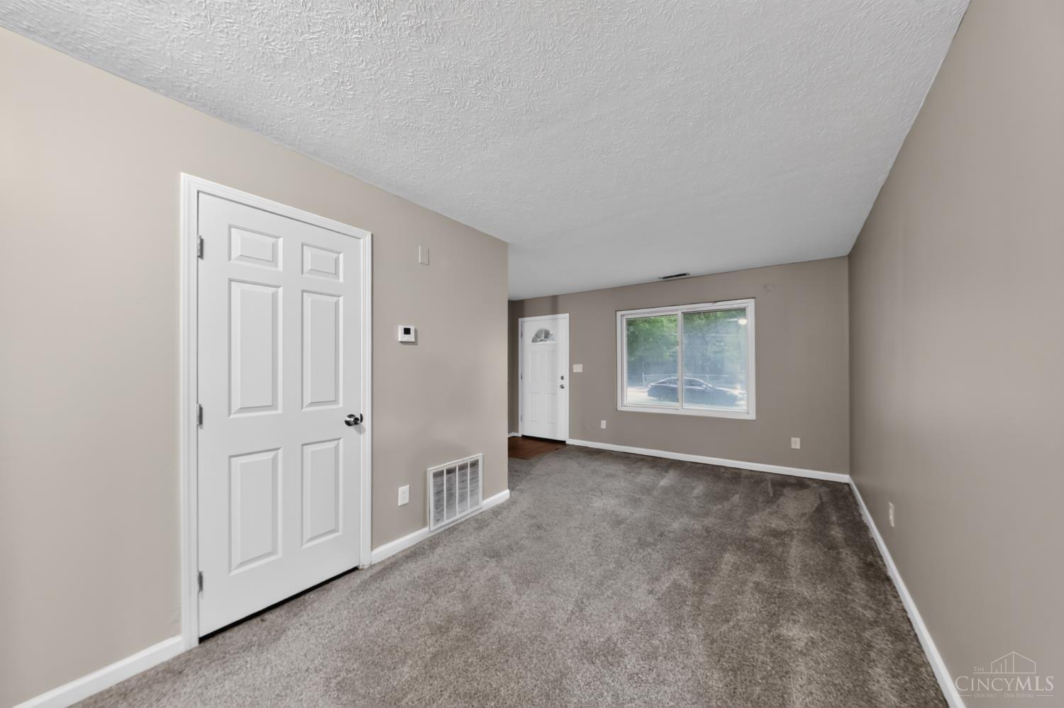 6431 Betts Avenue Property Photo 6