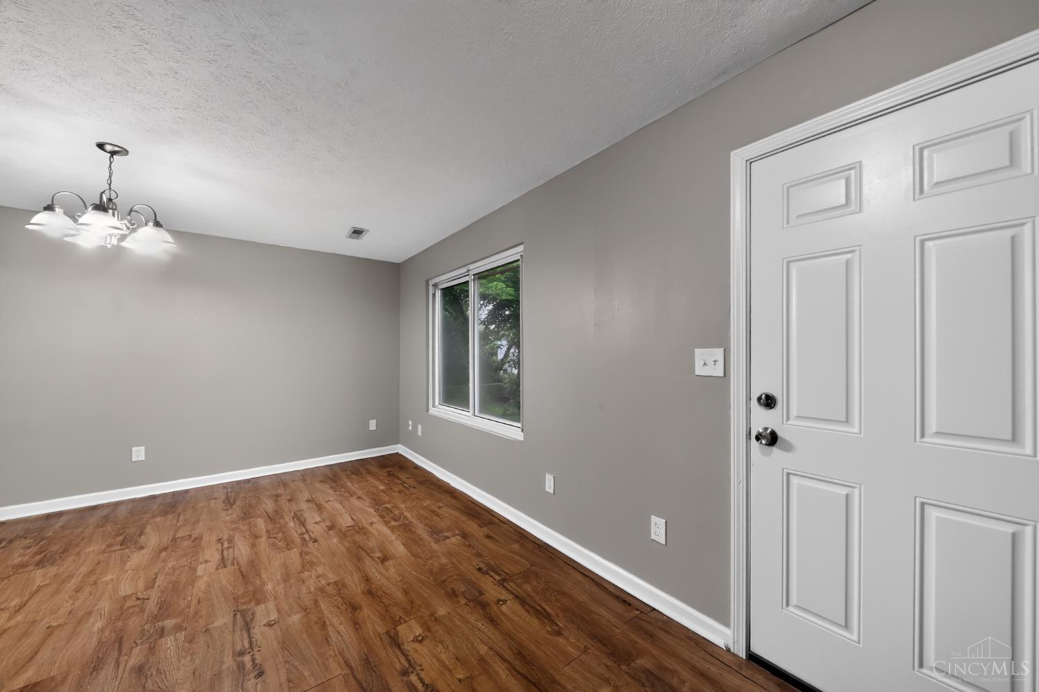 6431 Betts Avenue Property Photo 12