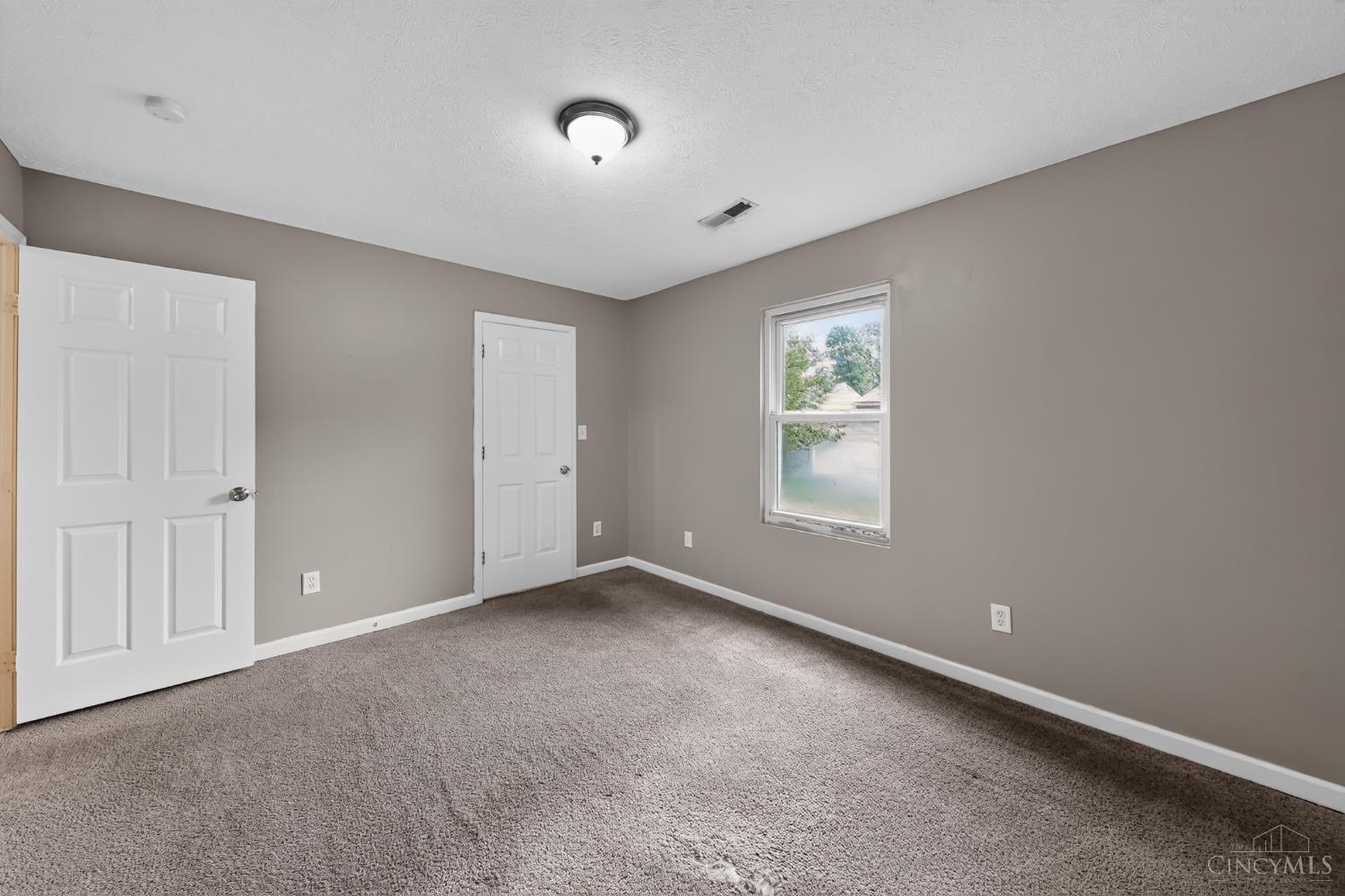 6431 Betts Avenue Property Photo 17