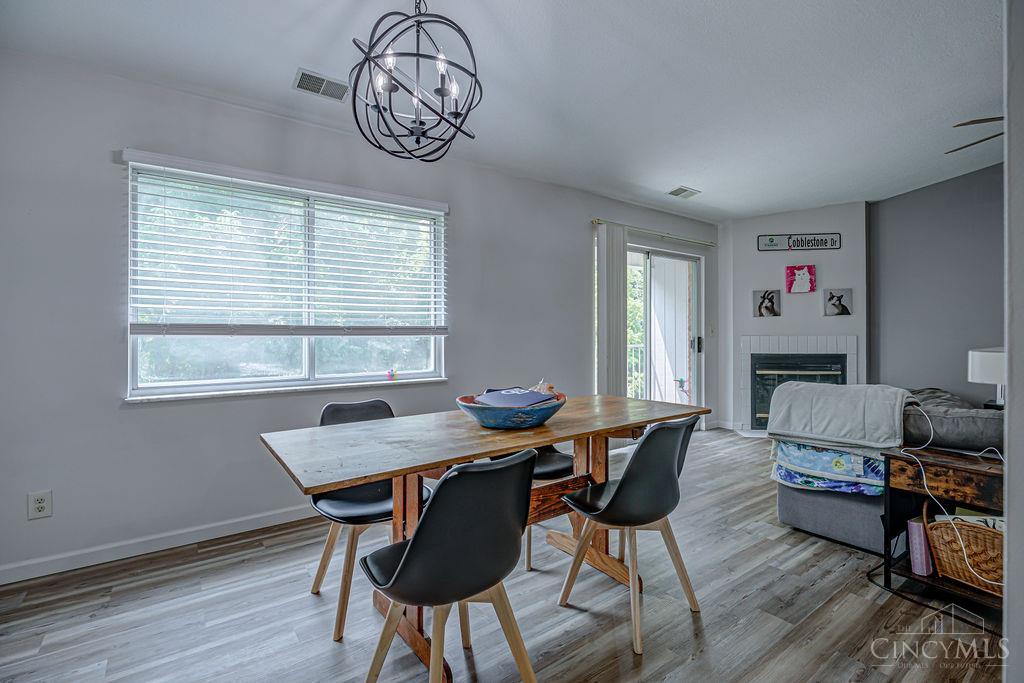 5352 Werk Road Property Photo 7