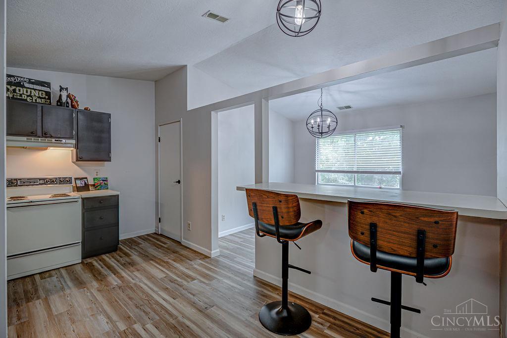 5352 Werk Road Property Photo 10