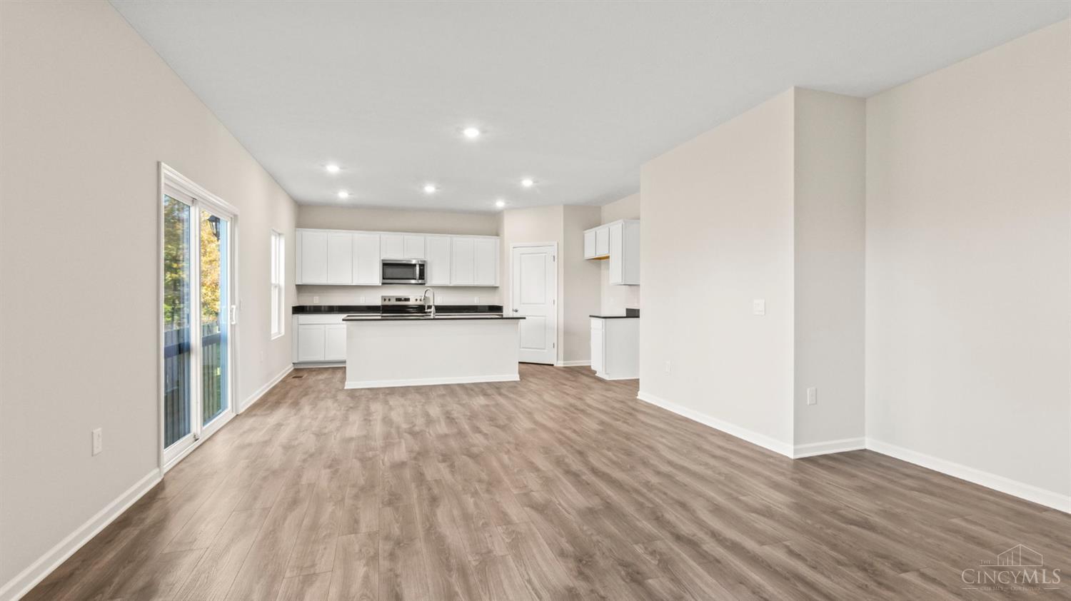 1888356 Property Photo 18