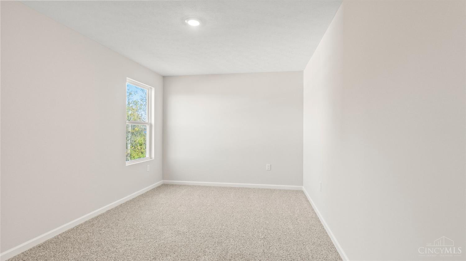 1888356 Property Photo 35