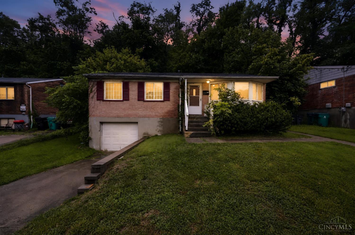 2129 St Leo Place Property Photo 2