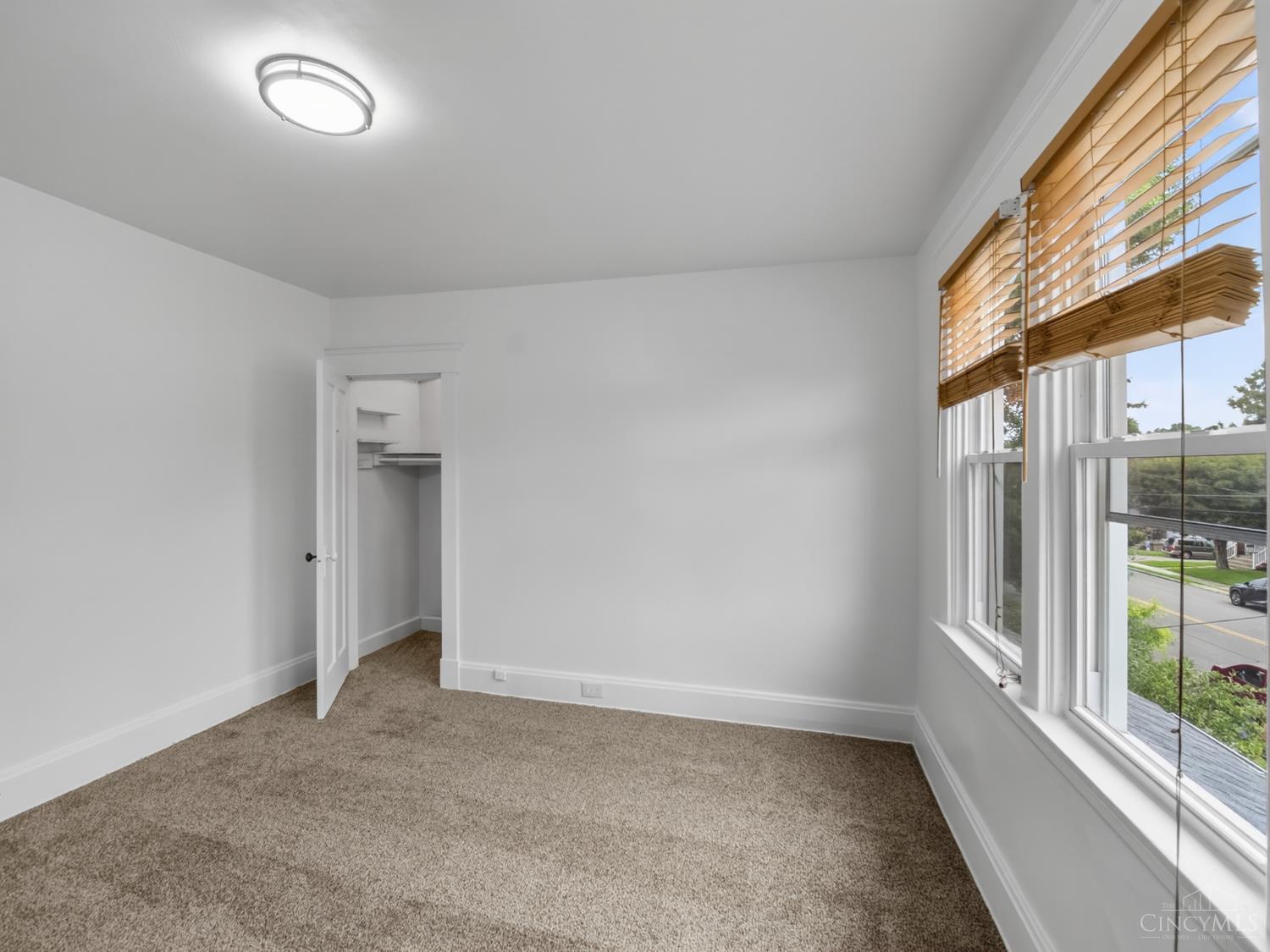 3743 Darwin Avenue Property Photo 14